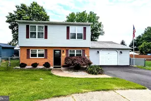 12 Rogers Cir, Newark, DE 19702 - Photo 1