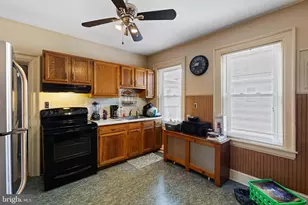 1402 W 8th St, Wilmington, DE 19806 - Photo 18