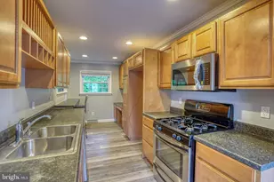 124 Hilldale Ct, Claymont, DE 19703 - Photo 1