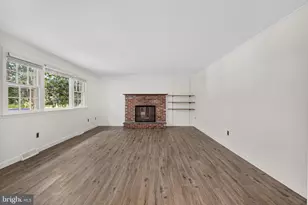 806 N Country Club Dr, Newark, DE 19702 - Photo 12