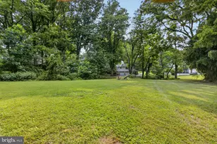 806 N Country Club Dr, Newark, DE 19702 - Photo 48