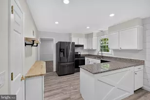 806 N Country Club Dr, Newark, DE 19702 - Photo 6