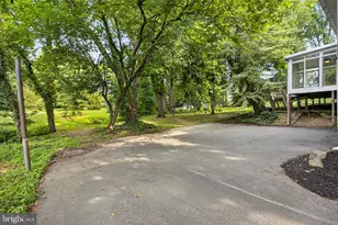 806 N Country Club Dr, Newark, DE 19702 - Photo 44