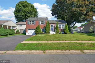 11 Whitehall Cir, Wilmington, DE 19808 - Photo 2