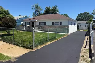147 Halcyon Dr, New Castle, DE 19720 - Photo 4