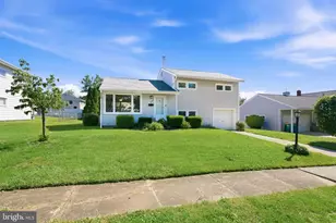 141 S Shelley Dr, Claymont, DE 19703 - Photo 2