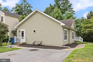 16 Barberry Ct, Newark, DE 19702 - Photo 2