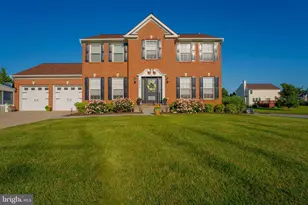 302 Aldwyn Dr, New Castle, DE 19720 - Photo 1
