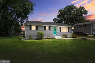 2 Spring Lake Dr, Newark, DE 19711 - Photo 1