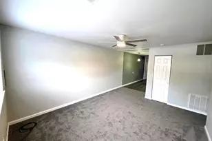 649 Walden Ct, Bear, DE 19701 - Photo 4