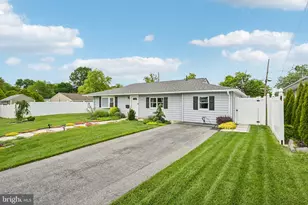 1 Curry Ln, Newark, DE 19713 - Photo 2