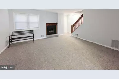 229 E Green Valley Circle, Newark, DE 19711 - Photo 2
