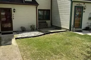 229 E Green Valley Cir, Newark, DE 19711 - Photo 1