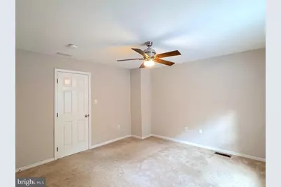 354 N Barrington Court, Newark, DE 19702 - Photo 16