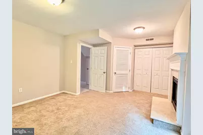 354 N Barrington Court, Newark, DE 19702 - Photo 4