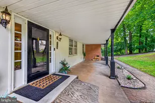 715 Ambleside Dr, Wilmington, DE 19808 - Photo 2