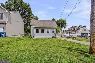 308 7th St, New Castle, DE 19720 - Photo 2