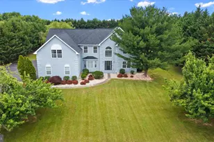 203 Deerfield Dr, Middletown, DE 19709 - Photo 2