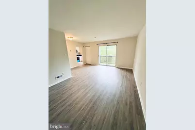 221B Highland Boulevard, New Castle, DE 19720 - Photo 2
