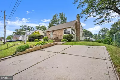209 Delaware Avenue, Claymont, DE 19703 - Photo 2