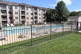 2000 Fountainview Cir, Newark, DE 19713 - Photo 2