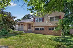 178 W Shelley Dr, Claymont, DE 19703 - Photo 1
