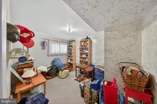 178 W Shelley Dr, Claymont, DE 19703 - Photo 32