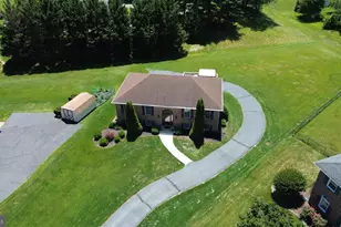 136 Bernice Dr, Bear, DE 19701 - Photo 2