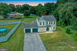 122 Mary Dr, Newark, DE 19702 - Photo 1