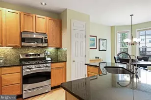 412 E Oakmeade Dr, Wilmington, DE 19810 - Photo 8