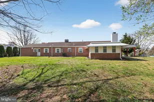 207 Rolling Green Ave, New Castle, DE 19720 - Photo 8