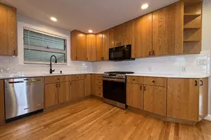 126 Median Dr, Wilmington, DE 19803 - Photo 2