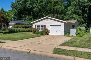 2648 Drayton Dr, Wilmington, DE 19808 - Photo 2