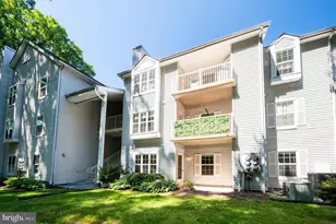 115 Stonehurst Ct, New Castle, DE 19720 - Photo 2