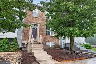 4 Versailles Ct, Newark, DE 19702 - Photo 1