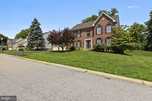 307 Blue Jay Dr, Hockessin, DE 19707 - Photo 2