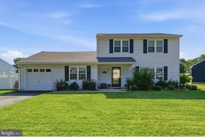 68 E Shady Drive, Newark, DE 19713 - Photo 1