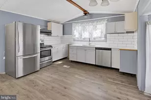 23 Maple Dr, Newark, DE 19713 - Photo 1