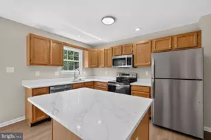 8 Freedom Ct, New Castle, DE 19720 - Photo 4