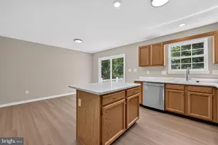 8 Freedom Ct, New Castle, DE 19720 - Photo 6