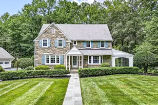 2010 Woodbrook Dr, Wilmington, DE 19810 - Photo 2