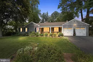 7 Westover Cir, Wilmington, DE 19807 - Photo 2