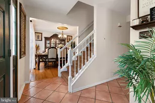 805 Cornstalk Dr, New Castle, DE 19720 - Photo 2