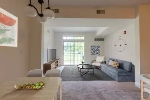2000 Fountainview Cir, Newark, DE 19713 - Photo 2