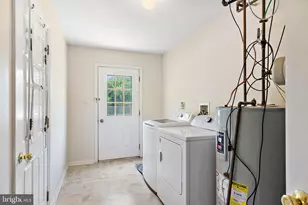 906 Gray St, New Castle, DE 19720 - Photo 4