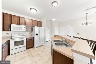 2000 Fountainview Cir, Newark, DE 19713 - Photo 10