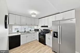 48 Oakmont Dr, New Castle, DE 19720 - Photo 8