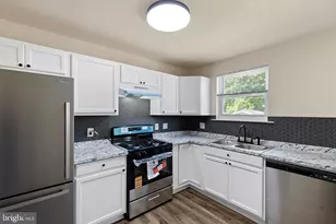 16 Ivy Ln, New Castle, DE 19720 - Photo 8