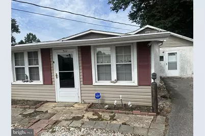 922 E Hazeldell Avenue, New Castle, DE 19720 - Photo 1
