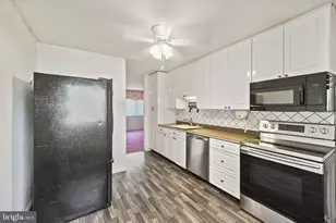 6 Worthy Down Ave, Bear, DE 19701 - Photo 8